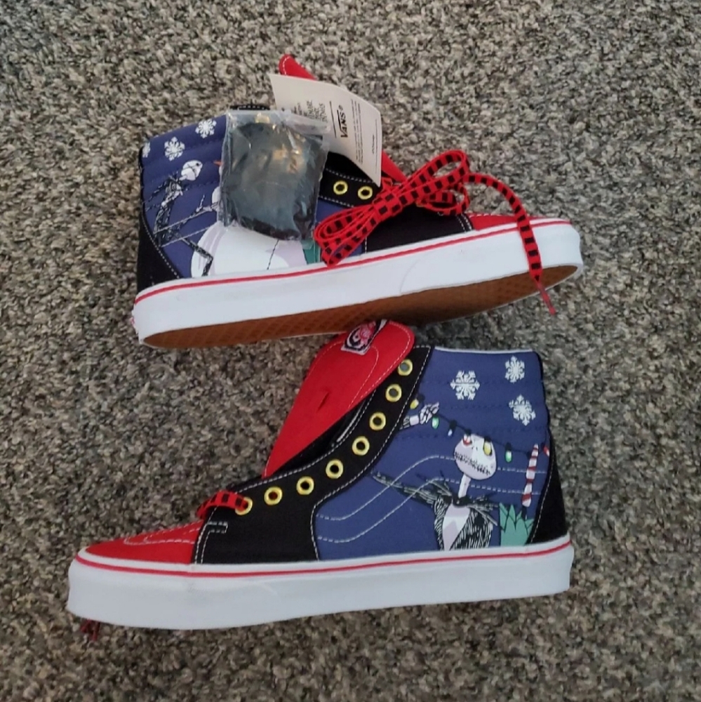 Vans X Nightmare Before Christmas Christmas Town! - Picture 4 of 9